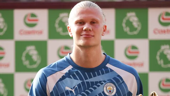 Haaland, alvo do Real Madrid, exibe Chuteira de Ouro (Photo by Alex Pantling/Getty Images)