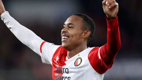 Na mira do Liverpool, Igor Paixão supera Raphinha e atinge marca impressionante no futebol europeu. (Photo by Dean Mouhtaropoulos/Getty Images)