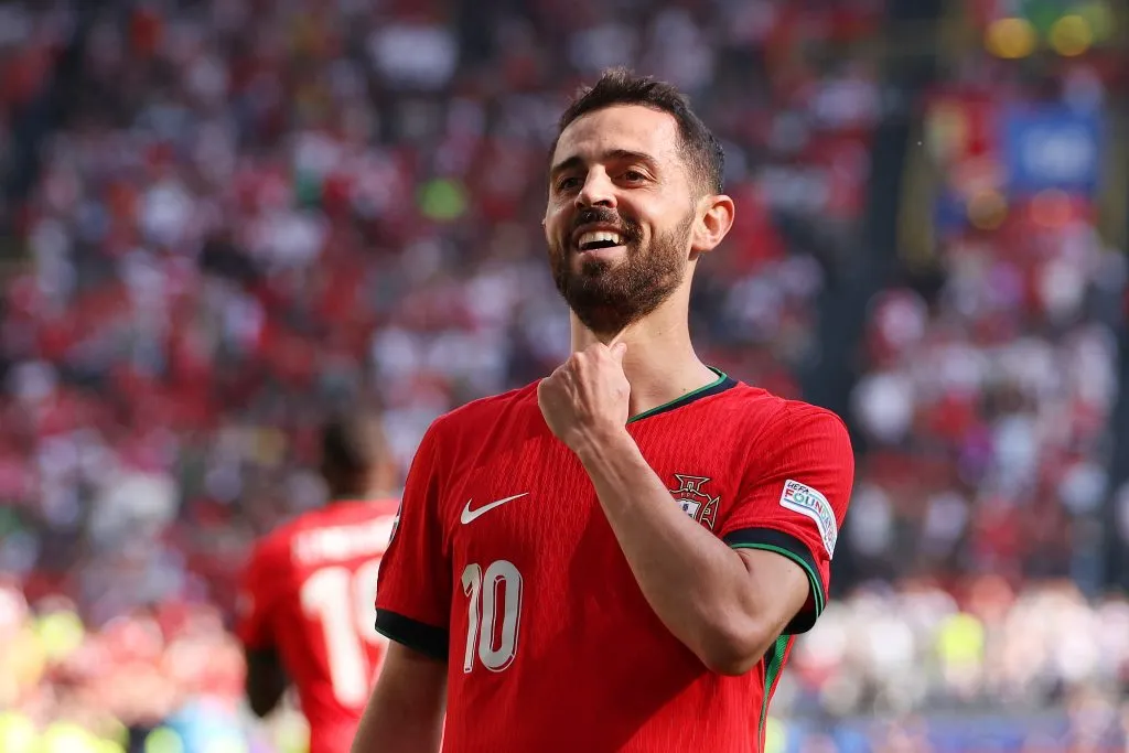 Bernardo Silva pode voltar ao futebol português (Photo by Dean Mouhtaropoulos/Getty Images)