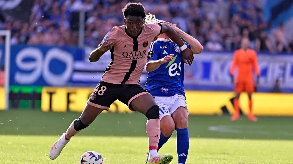 Axel Tape em jogo do PSG. Foto: Aurelien Meunier - PSG/PSG via Getty Images