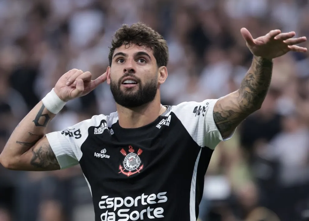 Yuri Alberto jogador do Corinthians comemora seu gol durante partida contra o Santos no estádio Arena Corinthians pelo campeonato Brasileiro A 2025. Foto Marcello ZambranaAGIF