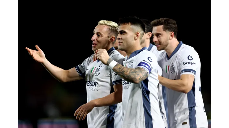 Frattesi, Lautaro e Carlos Augusto em jogo da Inter. Foto: Maurizio Lagana