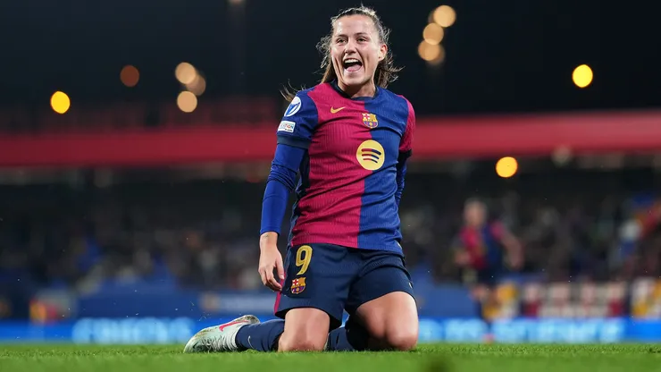 Claudia Pina atuando com a camisa do Barcelona (Photo by Alex Caparros/Getty Images)
