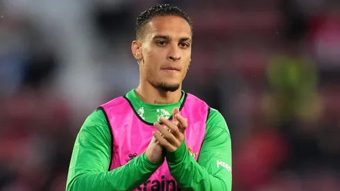 Manchester United pode receber proposta de R$ 254 milhões por Antony.