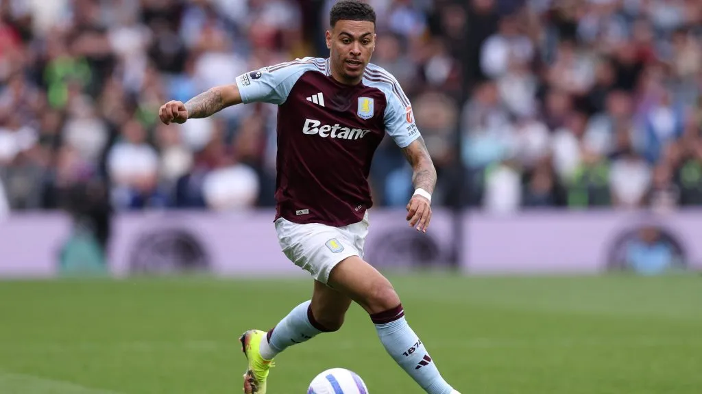 Morgan Rogers em campo pelo Aston Villa. Foto: Michael Steele/Getty Images