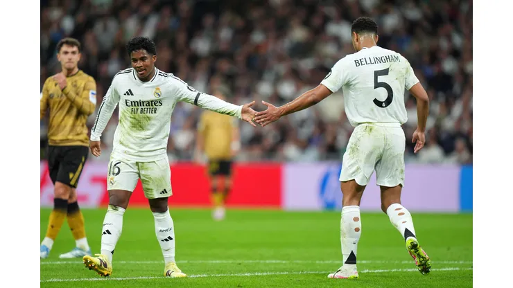 Endrick e Bellingham em campo pelo Real Madrid