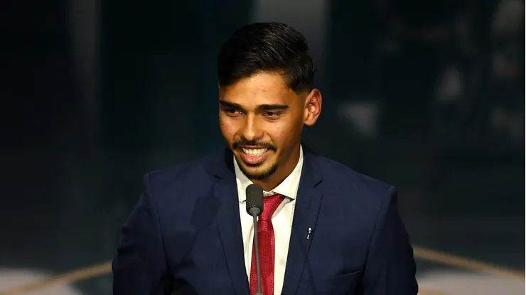Guilherme Madruga venceu o Prêmio Puskás em 2023. Foto: Kate Green/Getty Images
