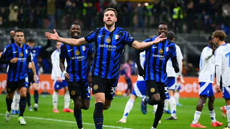 Carlos Augusto comemorando pela Inter. Foto: Reprodução/Inter de Milão
