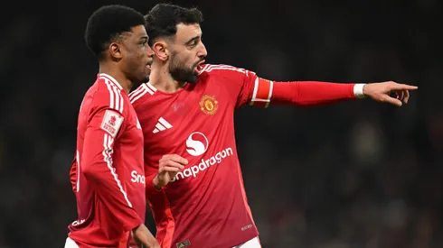Amad Diallo e Bruno Fernandes juntos no Manchester United. Foto: Michael Regan/Getty Images