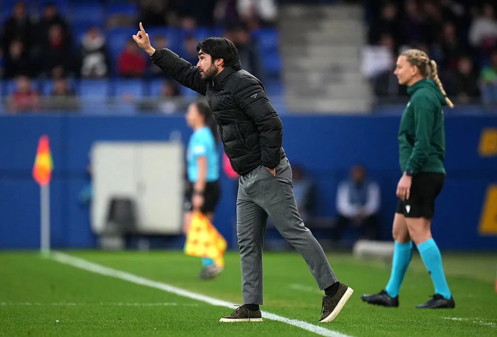 Pere Romeu durante partida do Barcelona  (Photo by Alex Caparros/Getty Images)