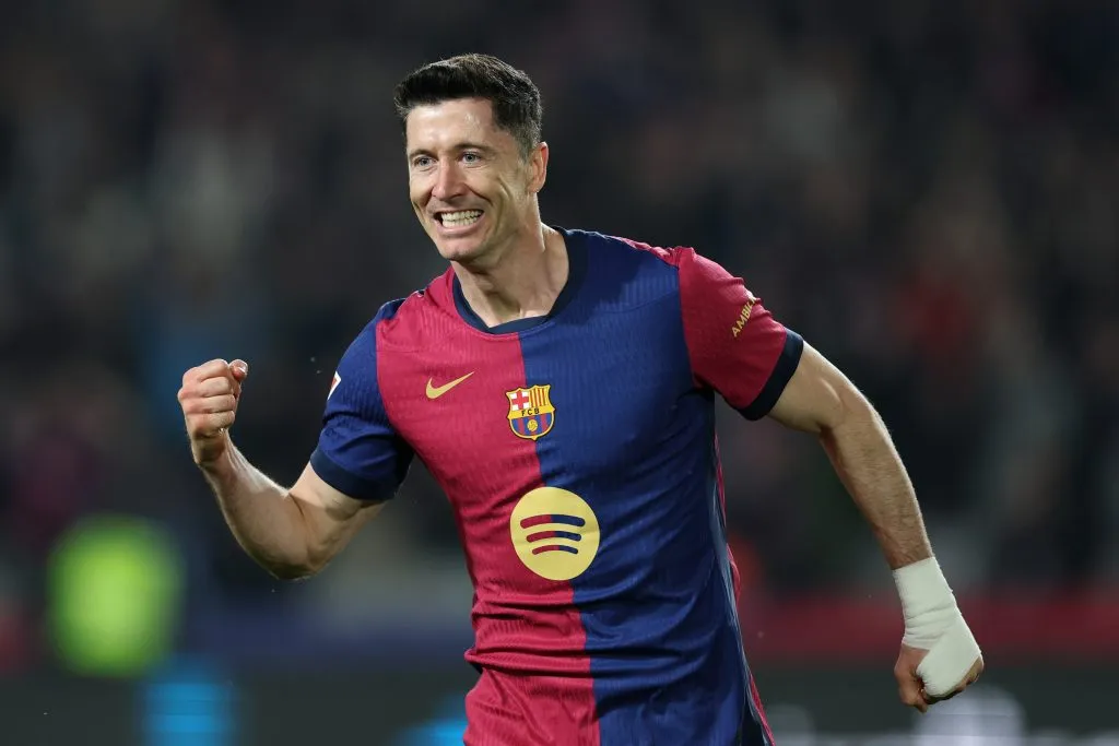 Lewandowski em partida pelo Barcelona.  (Photo by Clive Brunskill/Getty Images)