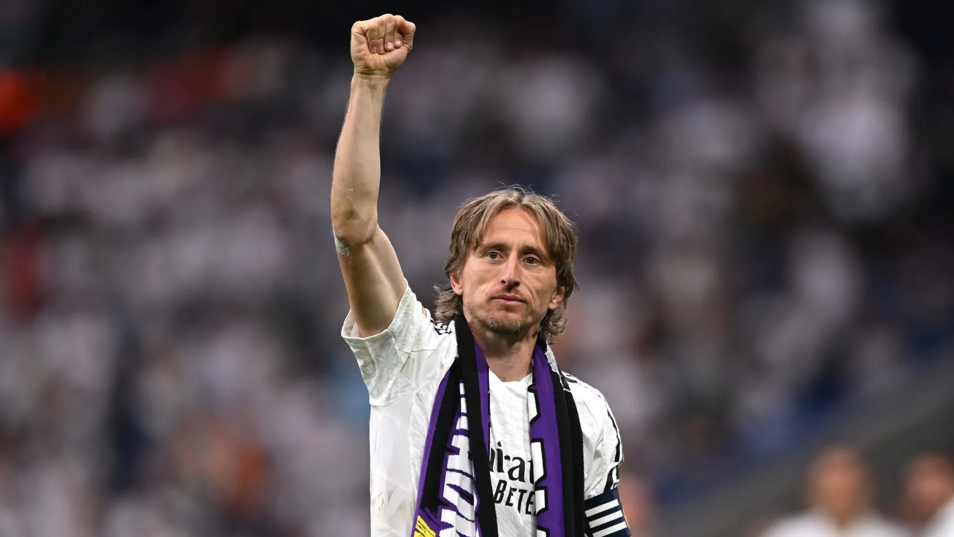 Luka Modrić em sua despedida do Santiago Bernabéu. Foto: Denis Doyle/Getty Images