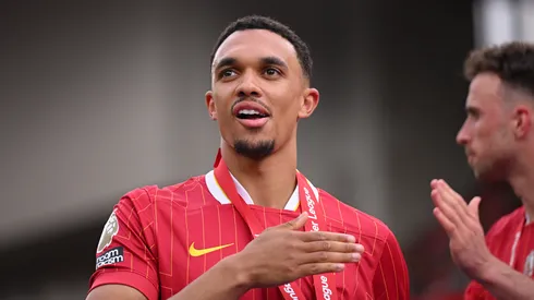 Trent Alexander-Arnold comemora título da Premier League