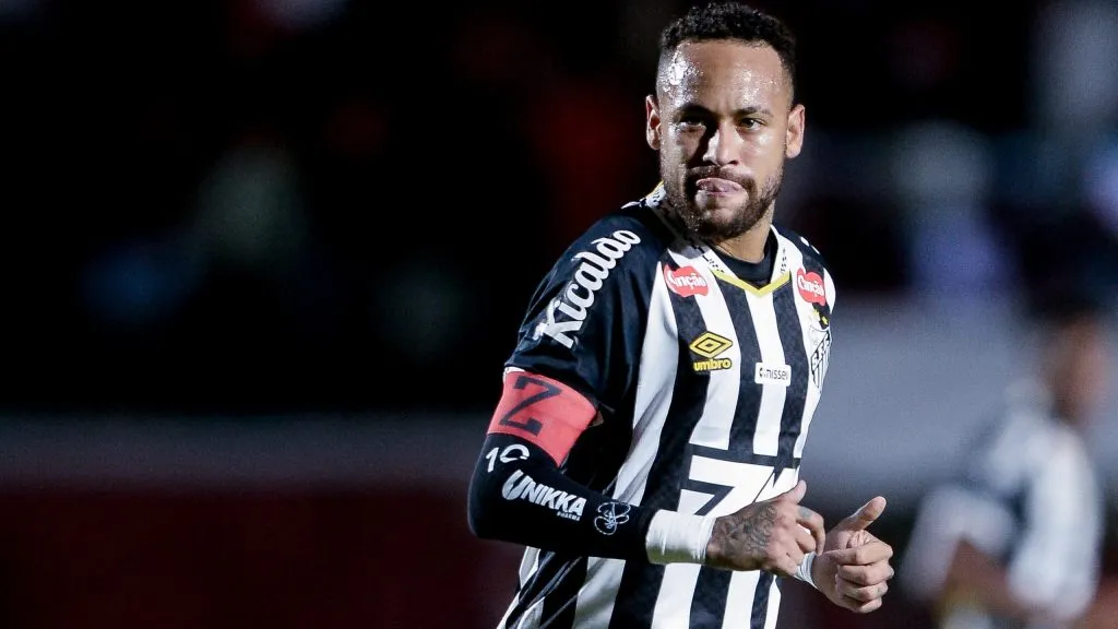 Neymar em jogo do Santos diante do Vitória. Foto: Jhony Pinho/AGIF