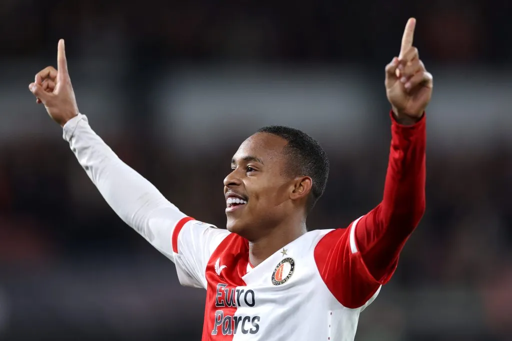 Igor Paixão em ação pelo Feyenoord (Photo by Dean Mouhtaropoulos/Getty Images)