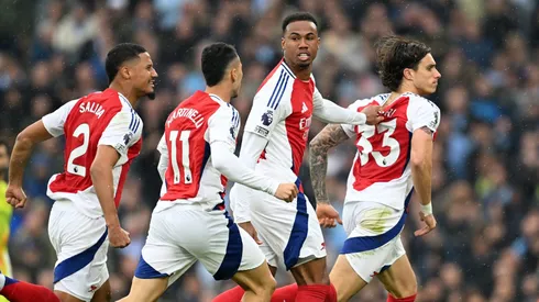 Barcelona inclui Riccardo Calafiori, do Arsenal, em sua lista de alvos. (Photo by Michael Regan/Getty Images)