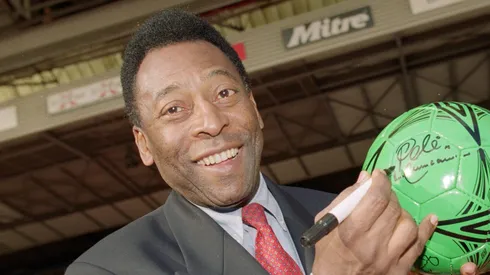 Pelé, Pedro, Vini Jr e mais: Os maiores artilheiros brasileiros do Mundial de Clubes. Mandatory Credit: Clive Mason /Allsport