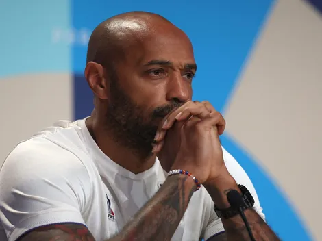 Henry critica Mikel Arteta e cobra títulos: “Arsenal precisa de um camisa 9”