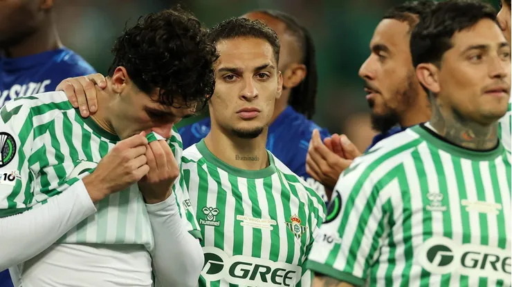Antony fala pela primeira vez após ser criticado na derrota para o Chelsea pela Conference League. (Photo by Richard Heathcote/Getty Images)