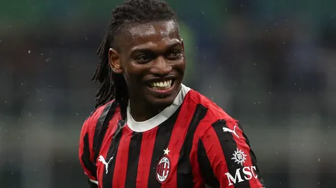 Rafael Leão em jogo do Milan. Atacante está na mira do Manchester United. Foto: Marco Luzzani/Getty Images