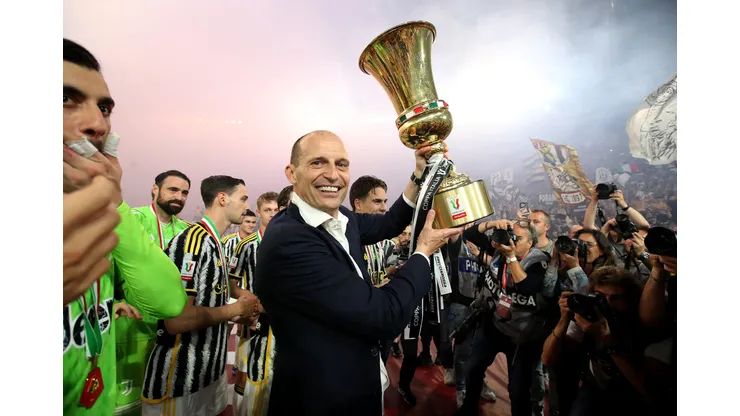 O mercado de técnicos da Serie A vive momentos decisivos com a chegada de Massimiliano Allegri ao AC Milan, a saída precoce de Sérgio Conceição e a permanência de Antonio Conte no Napoli. (Foto de Paolo Bruno/Getty Images)