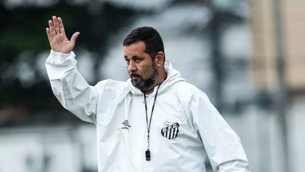 Caio Couto, do Santos FC