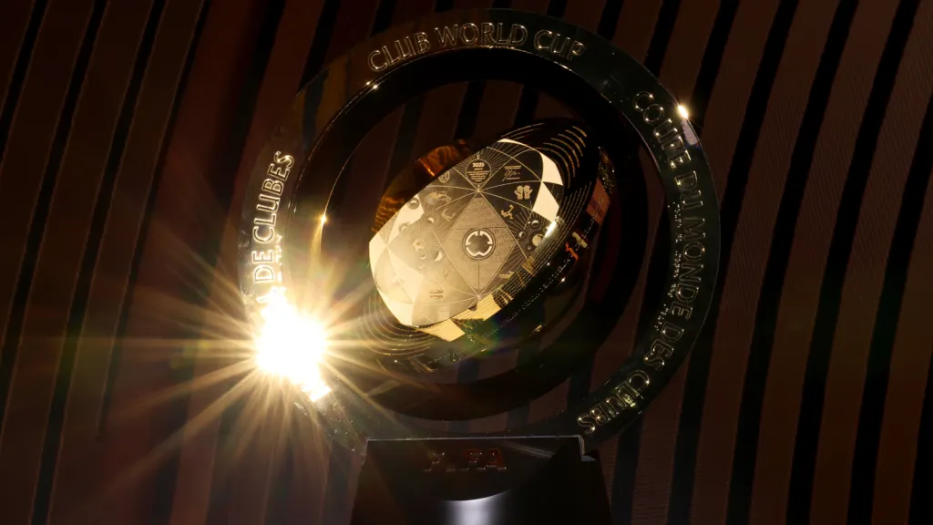Troféu do Super Mundial de Clubes (Photo by Brennan Asplen/Getty Images)