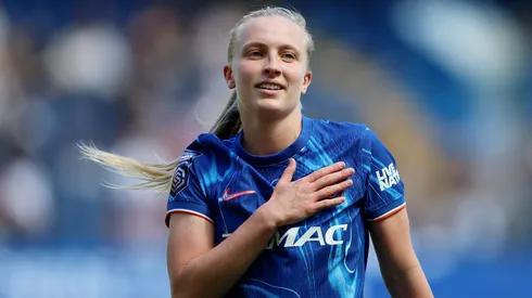 Aggie Beever-Jones faz mais uma grande temporada e fica com a artilharia do Chelsea na temporada 2024/25 (Photo by Tom Dulat/Getty Images)