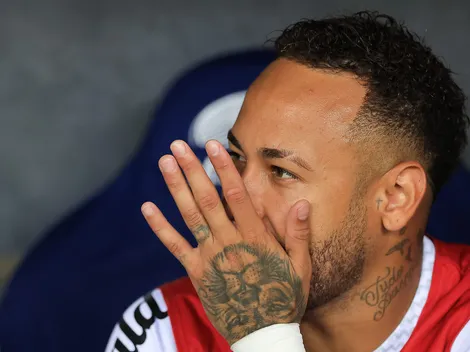 Neymar preocupa Santos após torção no tornozelo antes de jogo contra o Botafogo