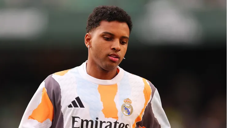 Rodrygo recebe ultimato do Real Madrid e pode ser negociado caso não mude sua postura. (Photo by Fran Santiago/Getty Images)