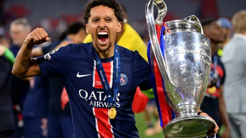 Marquinho é campeão da Champions League como capitão com o PSG