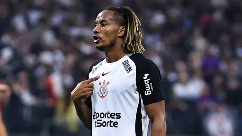 Corinthians confirma ausência de André Carrillo contra o Vitória.