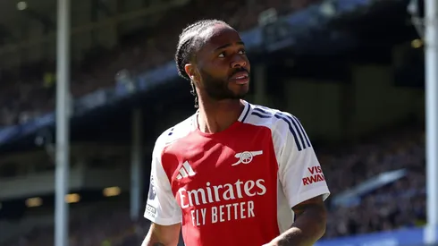 Arsenal não fará esforços para manter Sterling, do Chelsea, no clube.