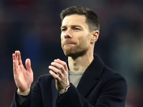 Há o consenso interno que o elenco não foi feito para jogar com 3 zagueiros