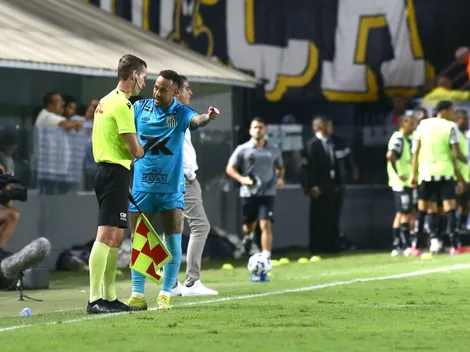 Neymar lamenta expulsão em derrota; Cléber Xavier não confirma permanência