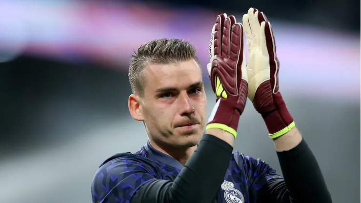 Real Madrid estabelece preço para negociar Andriy Lunin.