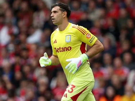 Dibu Martínez quer jogar pelo Manchester United