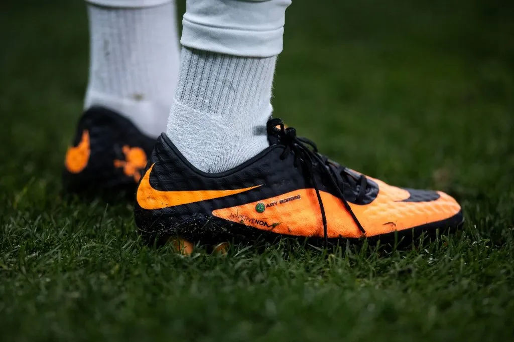 Nova Hypervenom Phantom RGN SE, chuteira usada por Ary Borges em amistoso da seleção brasileira feminina (Divulgação/Igor Garcia/TB&nbsp;Sports)
