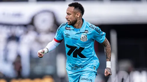 Neymar com a camisa azul do Peixe. Foto: Raul Baretta/ Santos FC