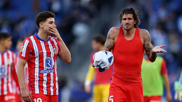 Julián Álvarez e De Paul juntos no Atlético de Madrid. Foto: Judit Cartiel/Getty Images