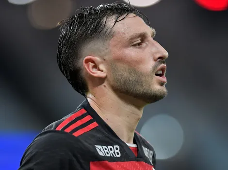 Retorno de Viña pode fazer com que um lateral seja negociado