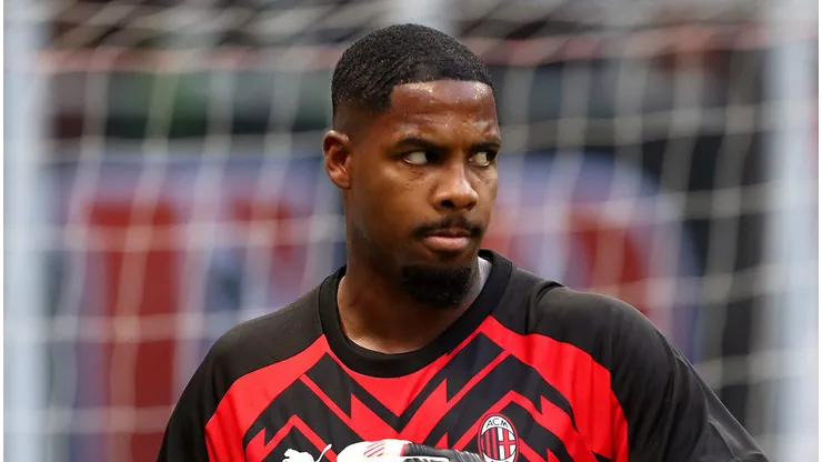 Chelsea recebe luz verde para a contratação de Mike Maignan.