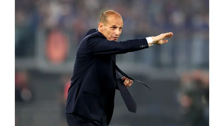 reencontro com Allegri, com quem teve destaque na Juventus, é fator decisivo na possível mudança. (Foto de Paolo Bruno/Getty Images)