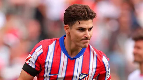 Julián Álvarez assinou por seis temporadas com o Atlético. Foto: Fran Santiago/Getty Images