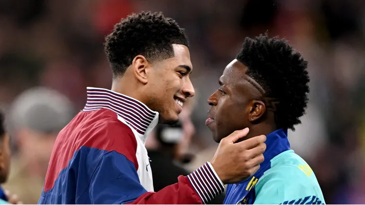 Há uma crise entre Bellingham e Vini Jr. (Photo by Mike Hewitt/Getty Images)