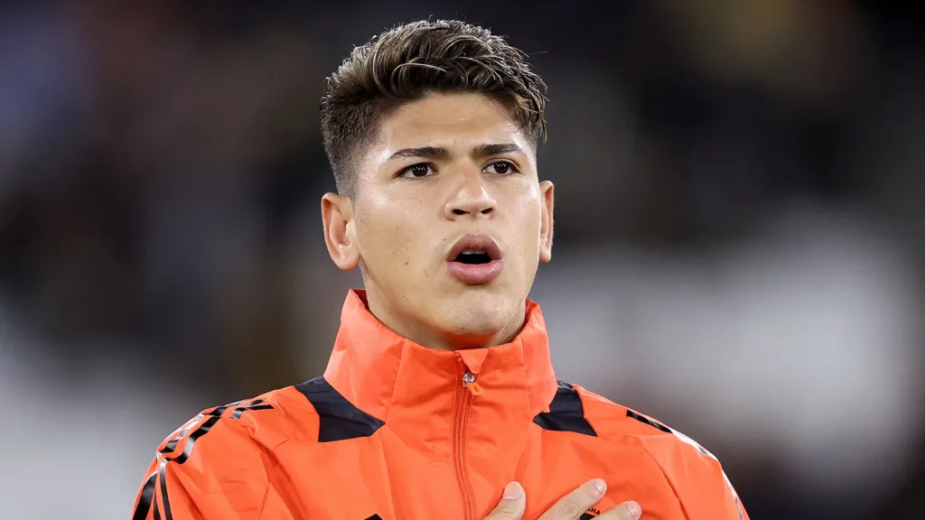Jorge Carrascal antes de jogo pela colômbia (Photo by Warren Little/Getty Images)