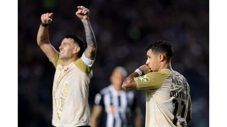 Segundo o ex-auxiliar, o jogador recusou a proposta por estar identificado com o clube carioca. (Foto de Buda Mendes/Getty Images)