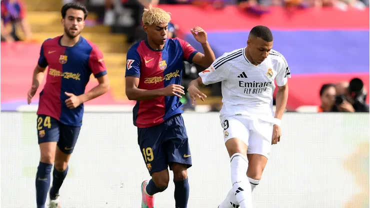 Com a menor média de idade da competição, o Barcelona mostra sua força renovada, seguido de perto pelo Real Madrid. (Foto de David Ramos/Getty Images)