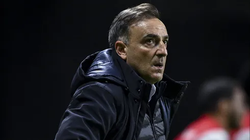 Clube busca juventude e potencial para reforçar a defesa. (Foto: Octavio Passos/Getty Images)