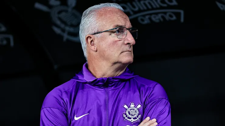 Técnico Dorival Júnior em partida do Corinthians